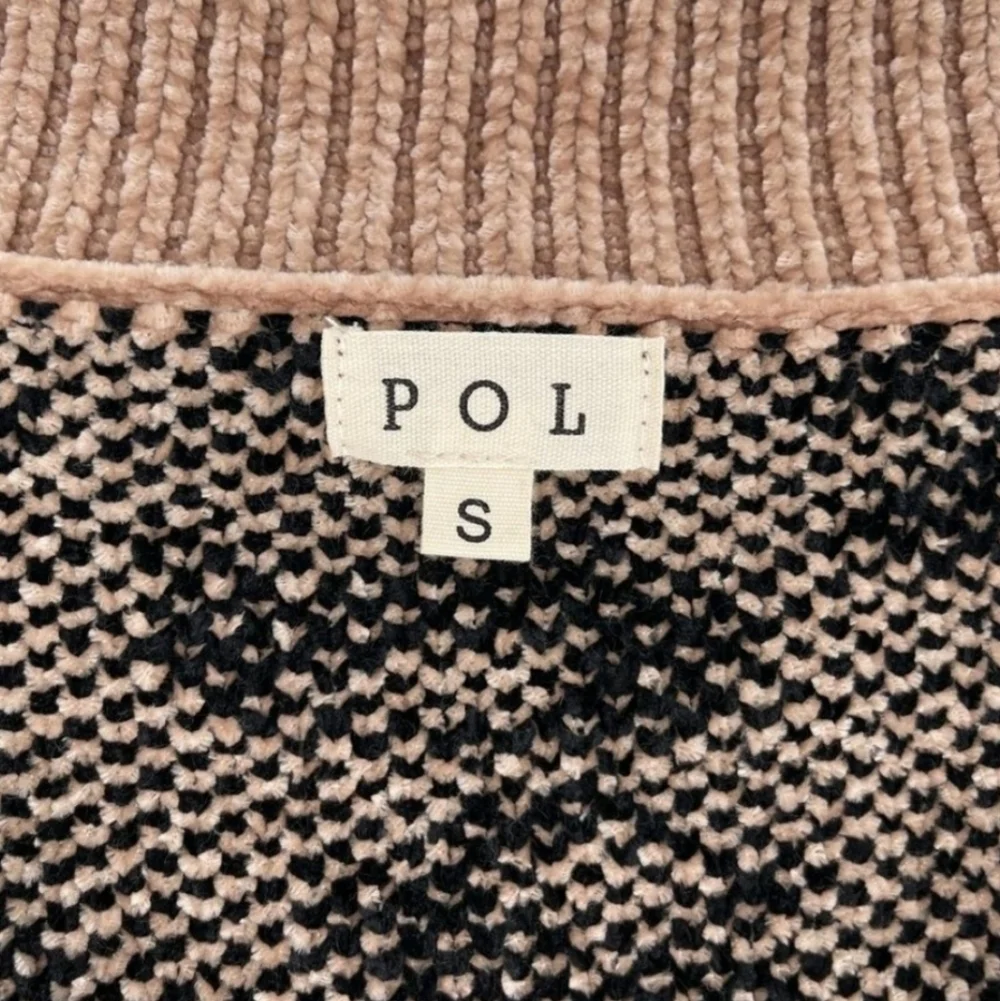 POL Distressed Leopard Chenille Sweater Pullover
